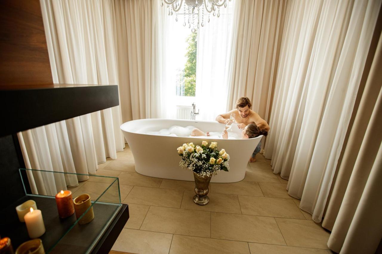 Hotel-Restaurant Allmer Weiz Eksteriør billede
