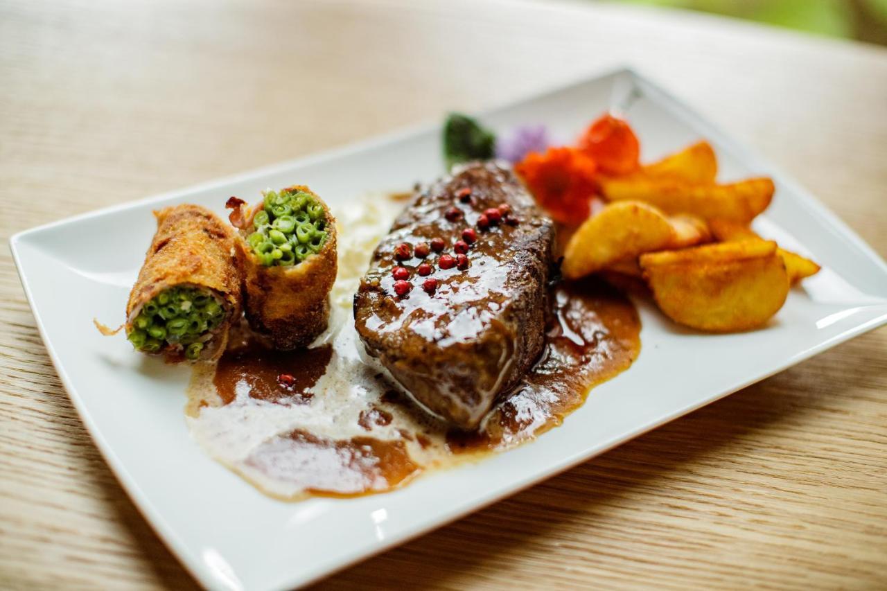 Hotel-Restaurant Allmer Weiz Eksteriør billede