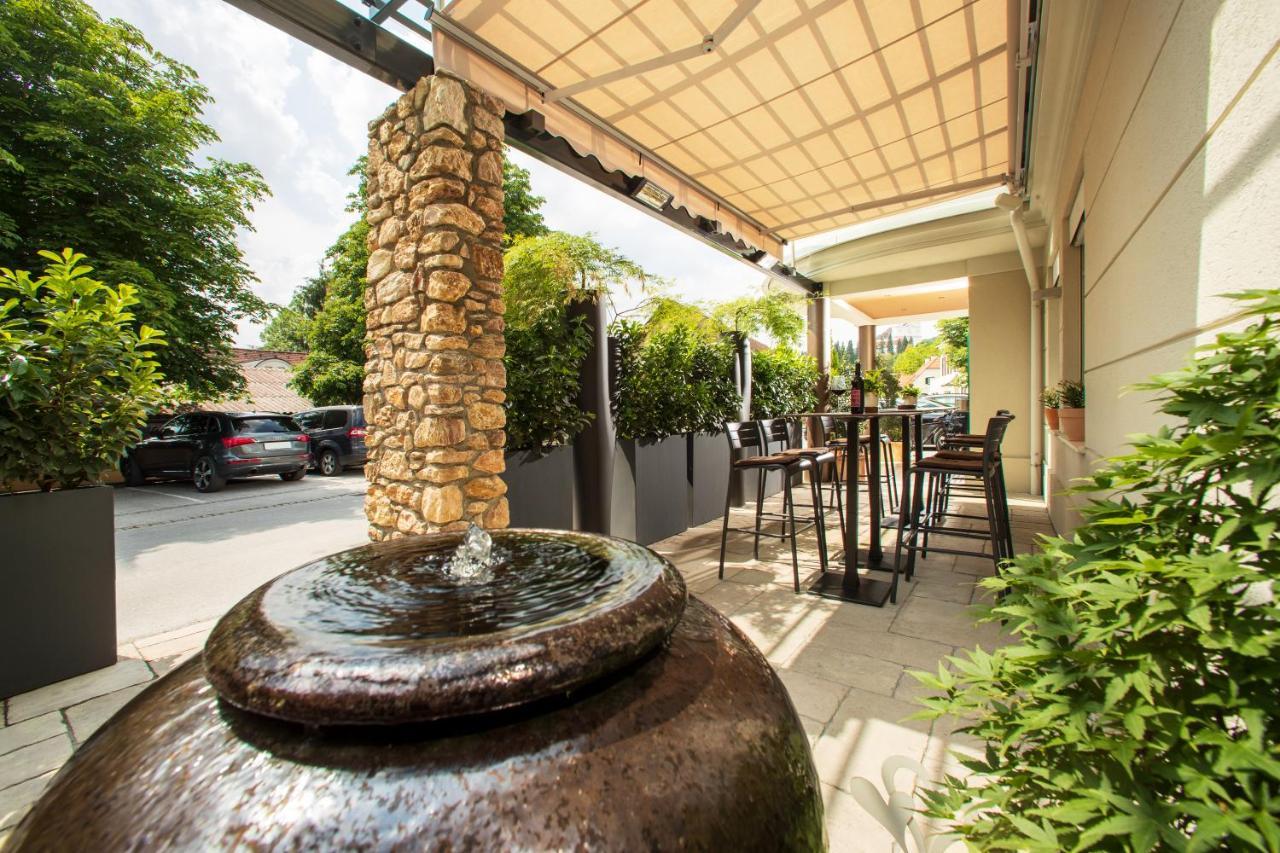 Hotel-Restaurant Allmer Weiz Eksteriør billede