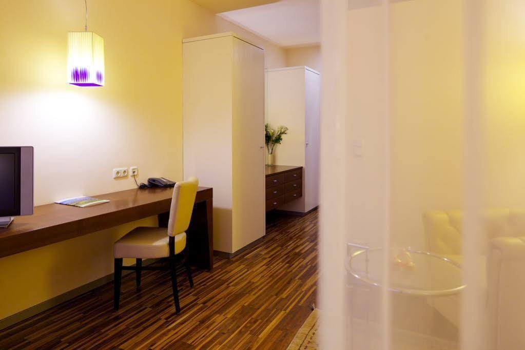 Hotel-Restaurant Allmer Weiz Eksteriør billede
